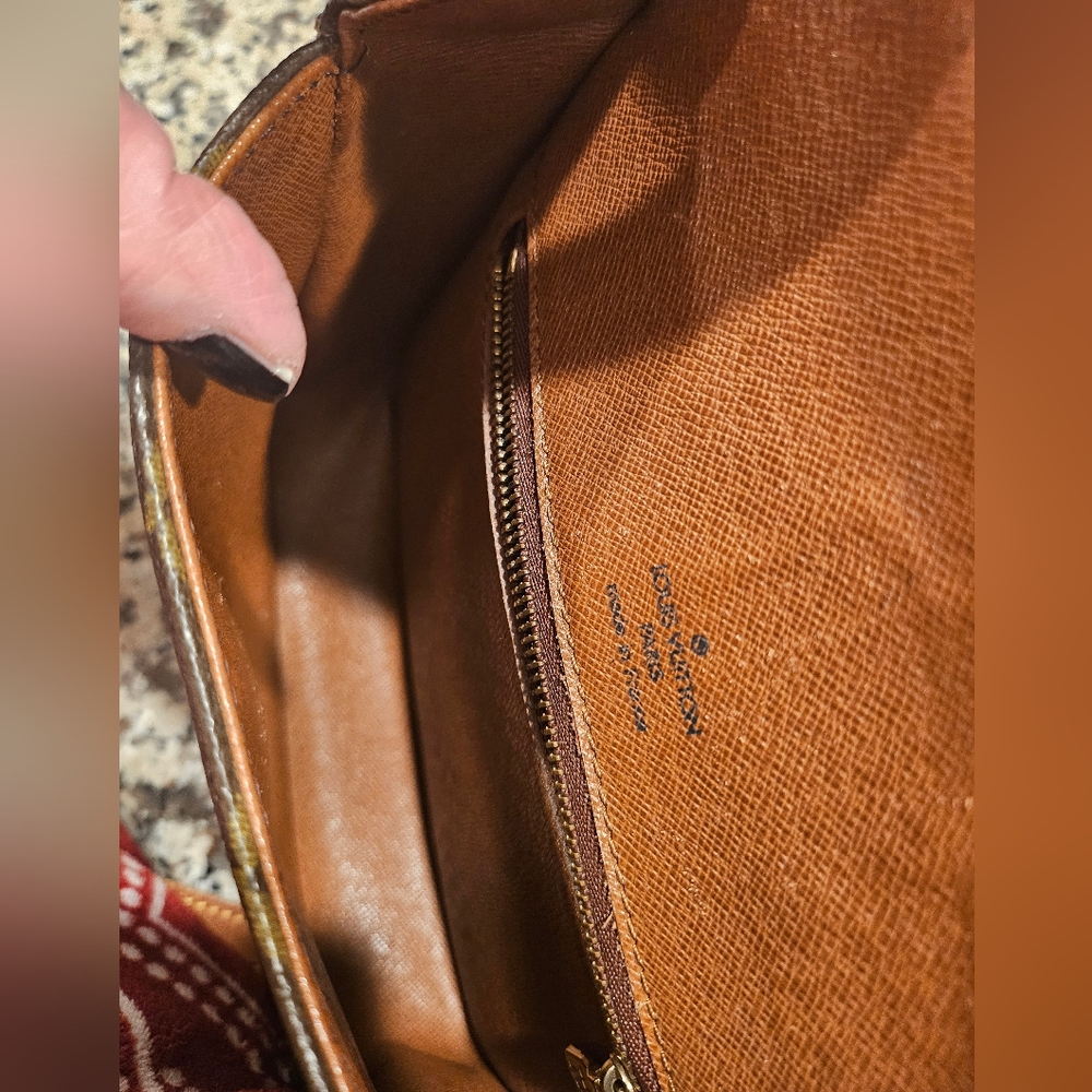 Louis Vuitton Brown and Tan Monogram Bag - Picture 5 of 12